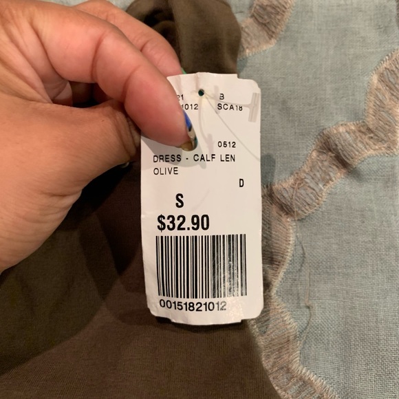 Cutout back midi dress - Picture 9 of 9